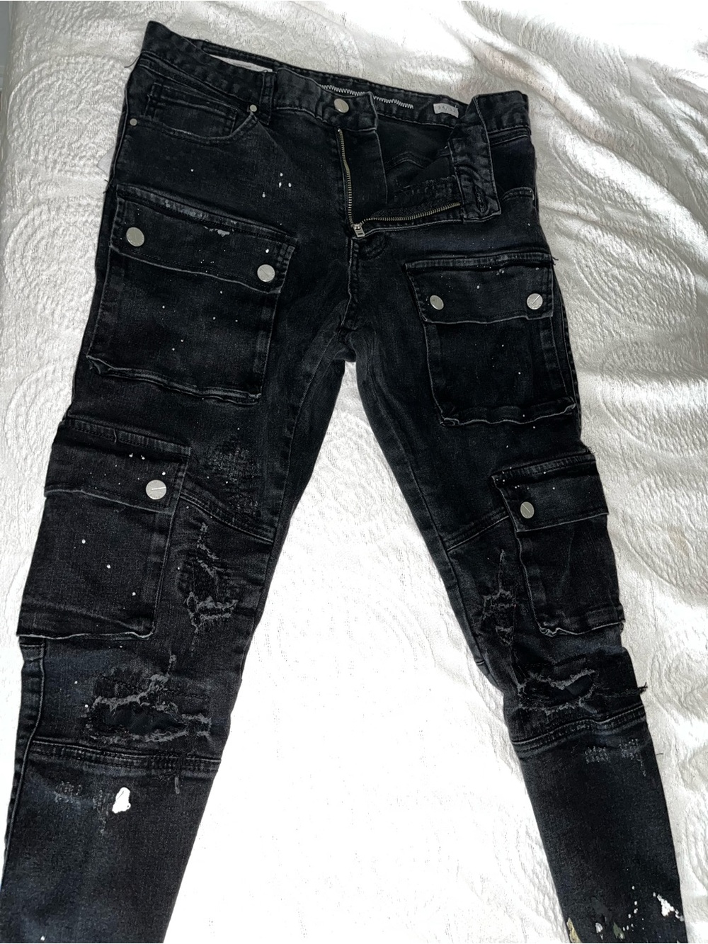 Black Distressed Cargo Skinny Jeans - Women's